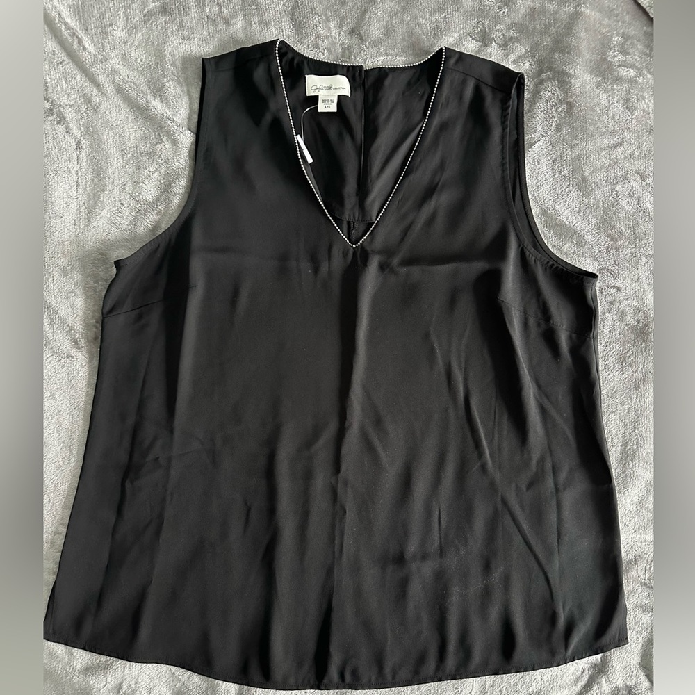 Lady’s dressy sleeveless blouse